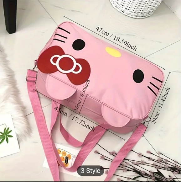 Sanrio Hello Kitty Travel bag. For size see pics. Color: pink. - Picture 3 of 6